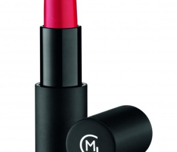 Maquillaje seductor en rojo, paso a paso